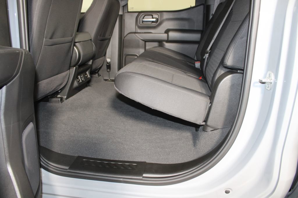 Used 2025 Chevrolet Silverado 1500 Custom Trail Boss w/ LPO, Dark Essentials Package image 12