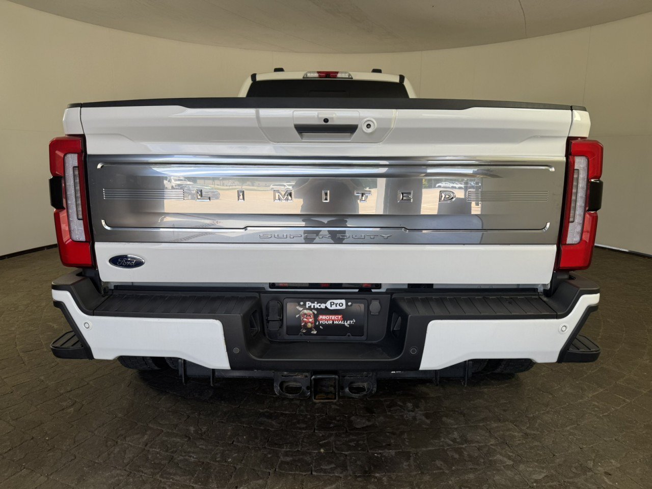 Certified 2023 Ford F450 Limited AWD/4WD image 7