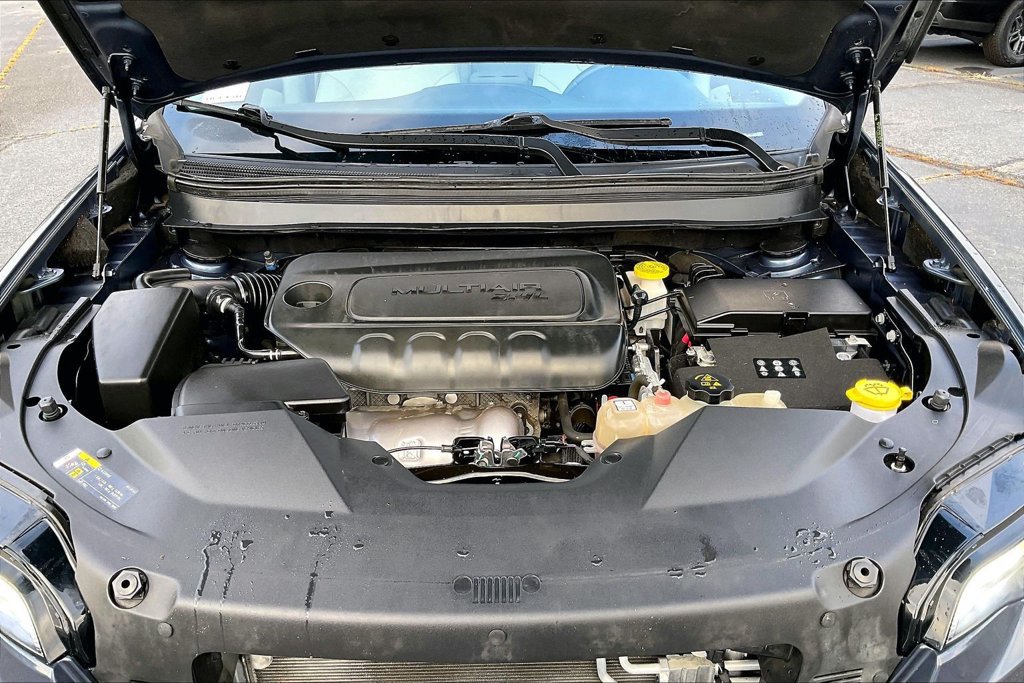 Used 2020 Jeep Cherokee Latitude Plus FWD image 31