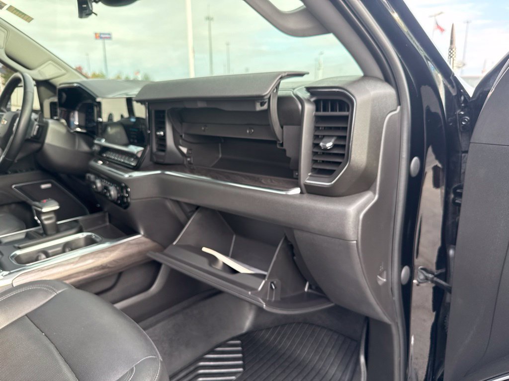 Used 2023 Chevrolet Silverado 1500 LTZ w/ LTZ Premium Package AWD/4WD image 46
