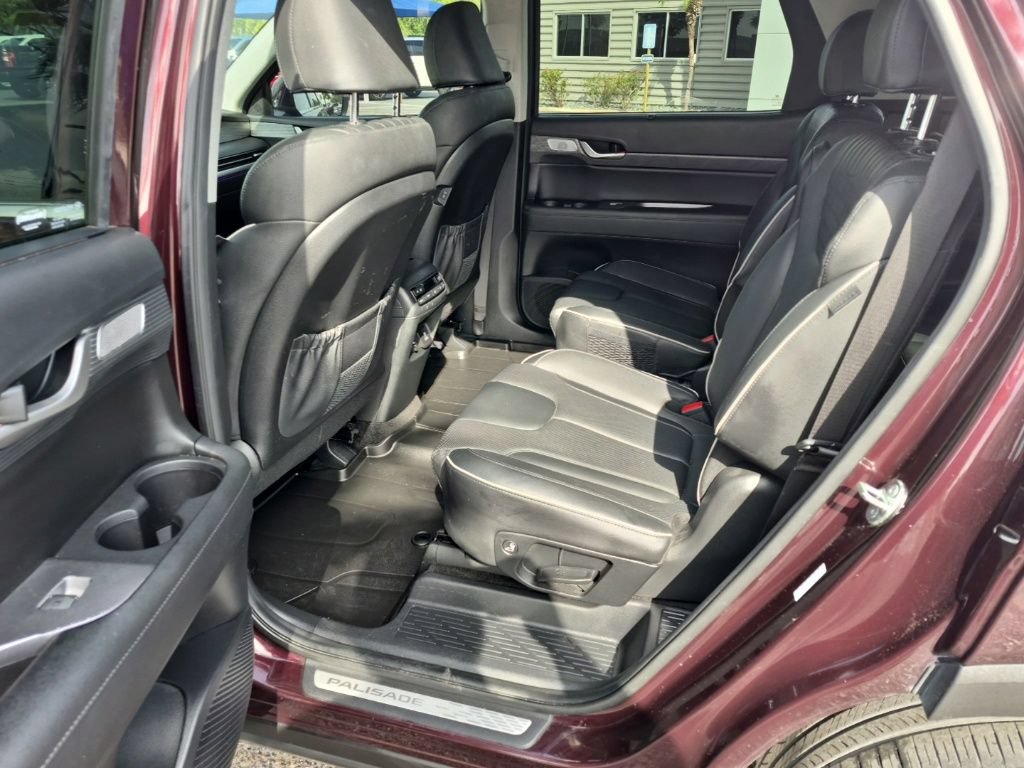 Used 2024 Hyundai Palisade Limited FWD image 15
