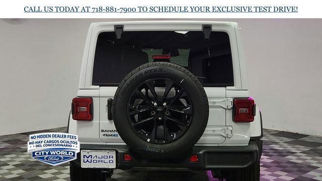 Used 2025 Jeep Wrangler Unlimited Sahara w/ Safety Group AWD/4WD image 6