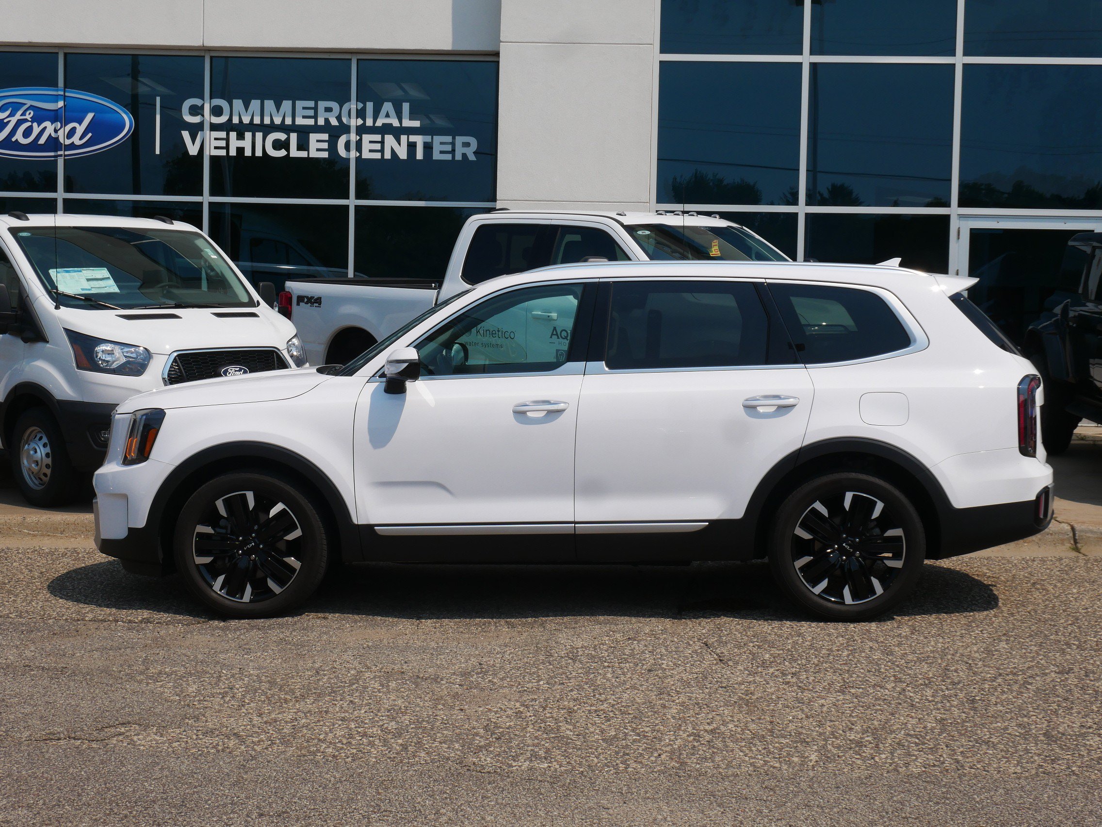 Used 2024 Kia Telluride SX Prestige w/ Towing Package AWD/4WD image 26