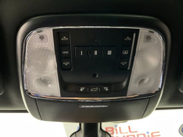 Used 2018 Jeep Grand Cherokee Limited w/ Luxury Group II image 19