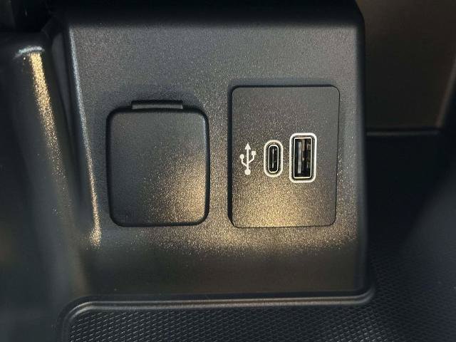 Certified 2025 Ford Explorer Active AWD/4WD image 23