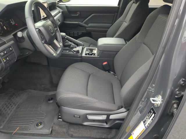 Used 2025 Toyota 4Runner SR5 AWD/4WD image 15