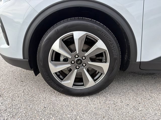 Certified 2025 Ford Escape Platinum w/ Premium Technology Package FWD image 27