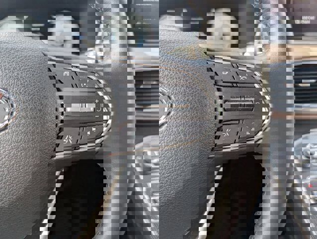 Used 2023 Hyundai Santa Fe Limited image 17