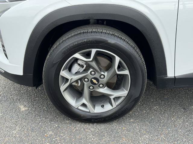 Used 2025 Chevrolet Trax LT FWD image 10