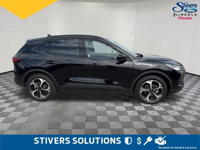 Certified 2025 Ford Escape ST-Line Select w/ Tech Pack #2 image 2