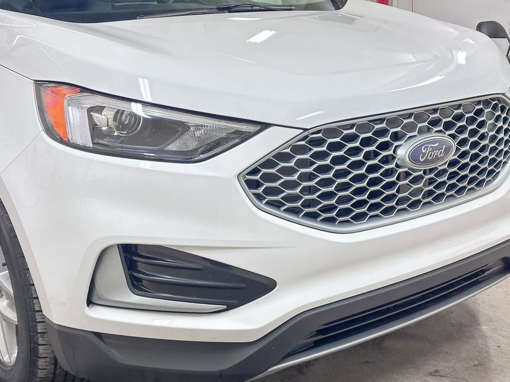 Certified 2024 Ford Edge SEL image 15