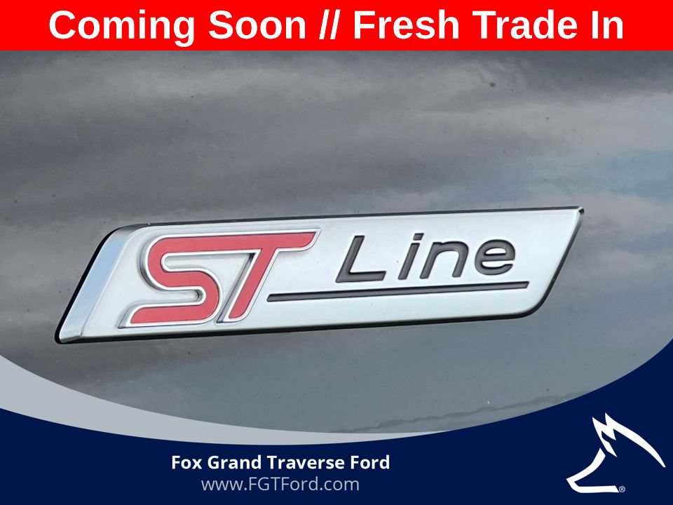 Certified 2025 Ford Escape ST-Line Select AWD/4WD image 2