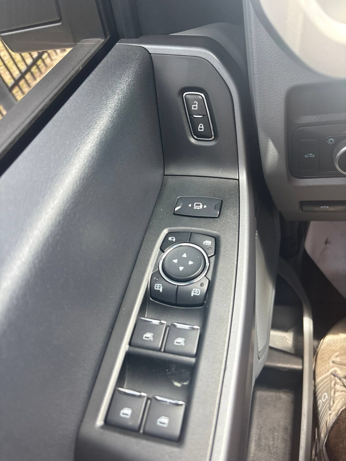 Certified 2024 Ford F250 XLT w/ FX4 Off-Road Package AWD/4WD image 30