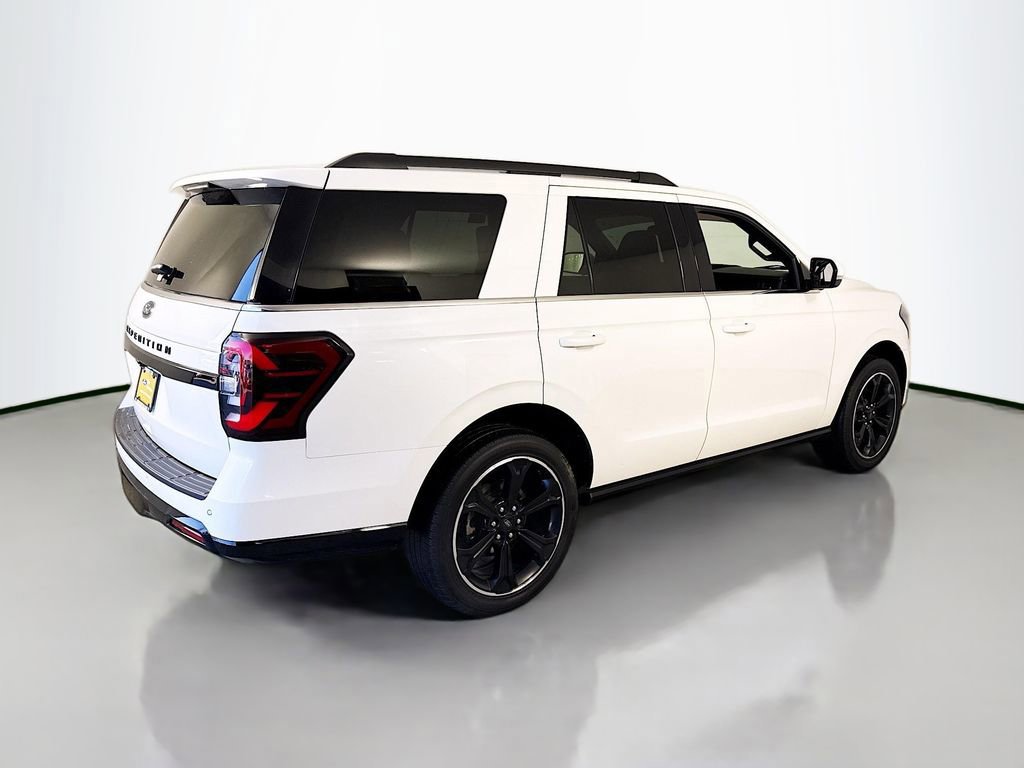 Certified 2022 Ford Expedition Limited image 5