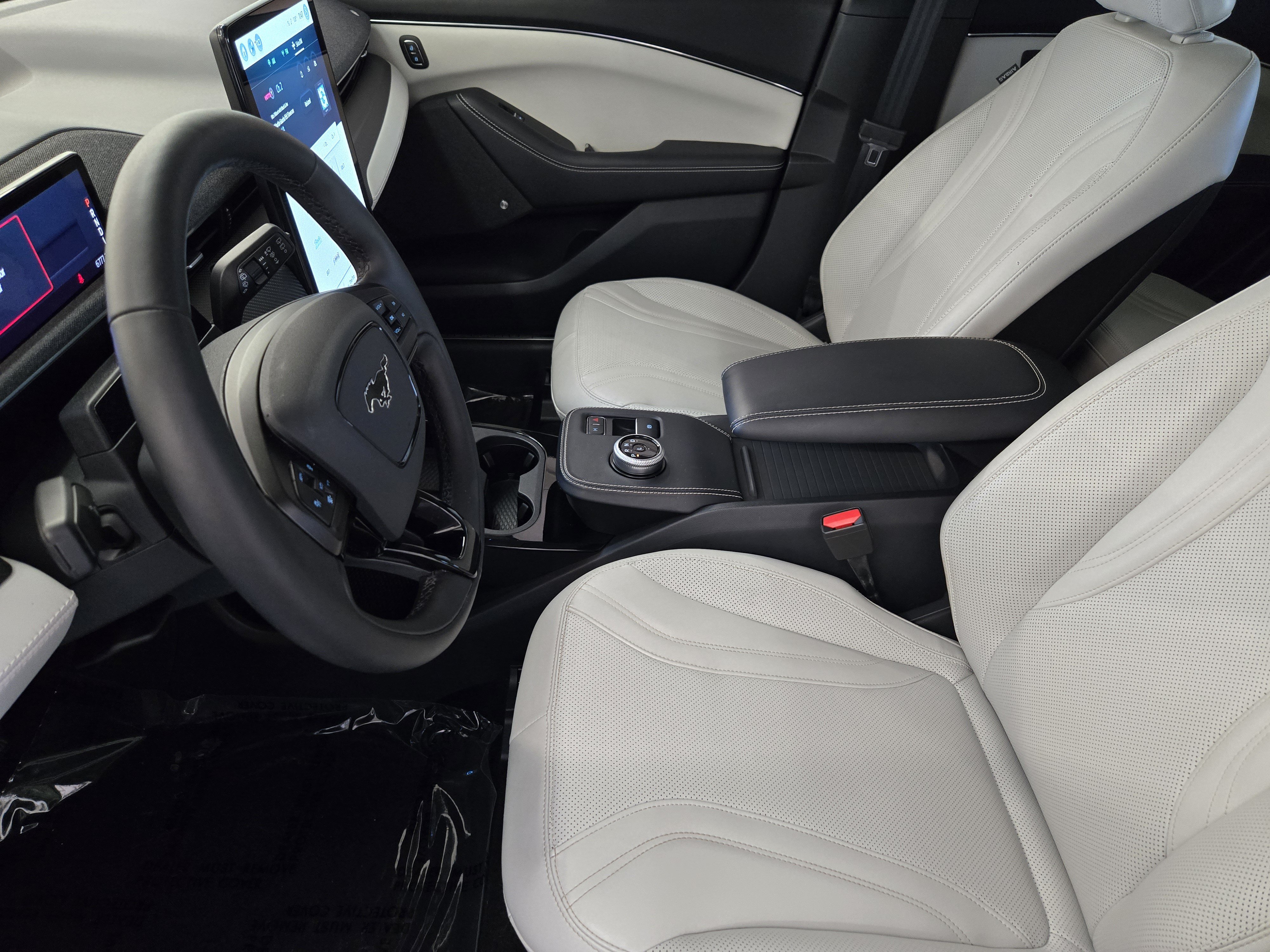 Certified 2021 Ford Mustang Mach-E Premium AWD/4WD image 14