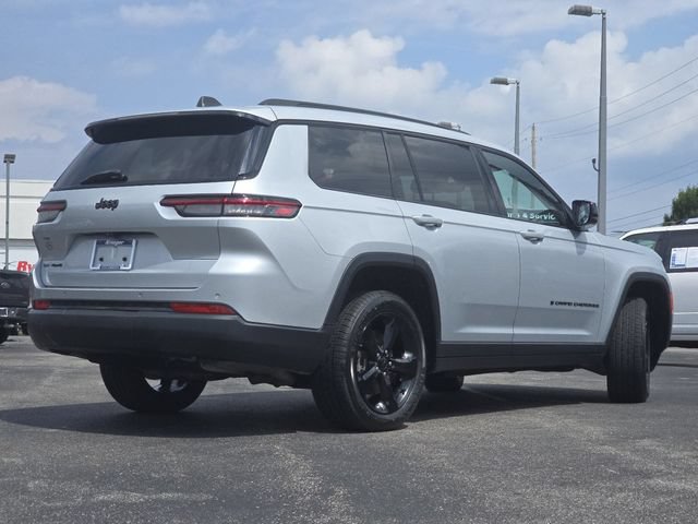 Used 2022 Jeep Grand Cherokee L Laredo AWD/4WD image 15