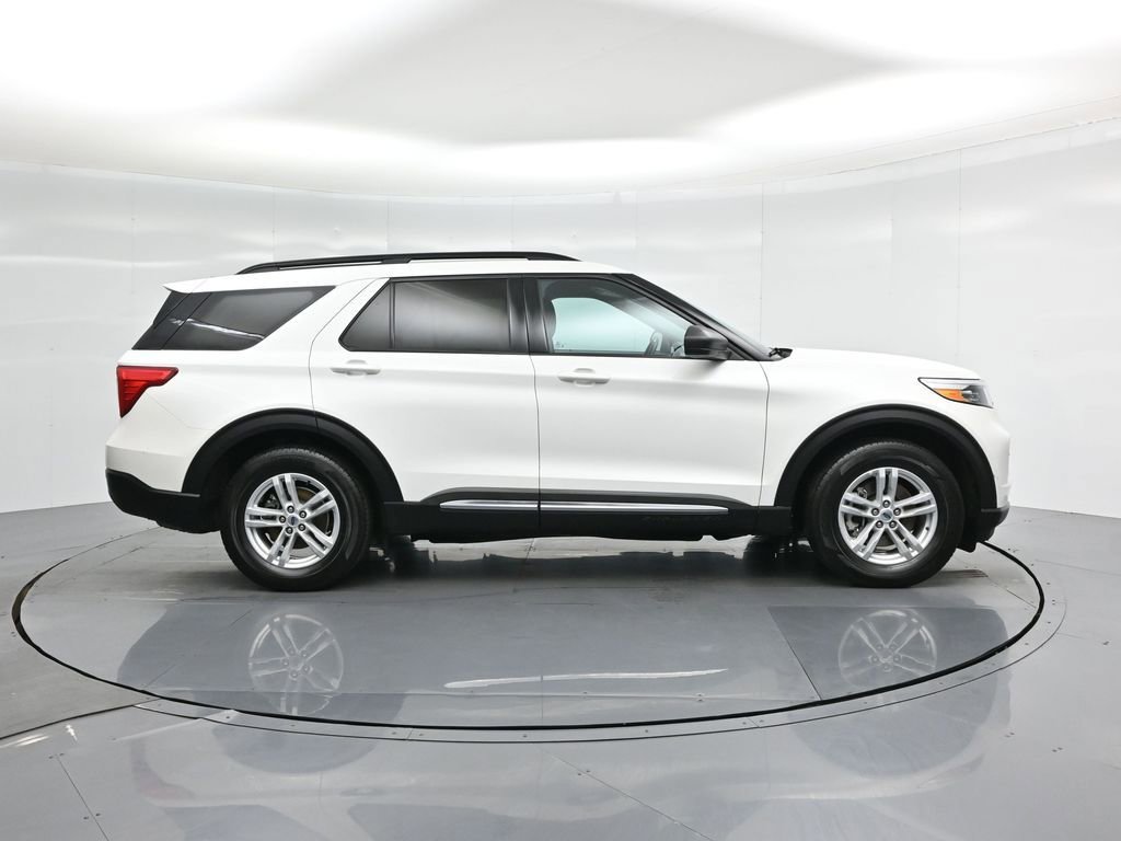 Certified 2023 Ford Explorer XLT image 30