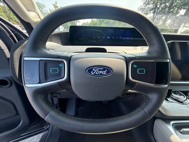 Certified 2025 Ford Expedition Active AWD/4WD image 19