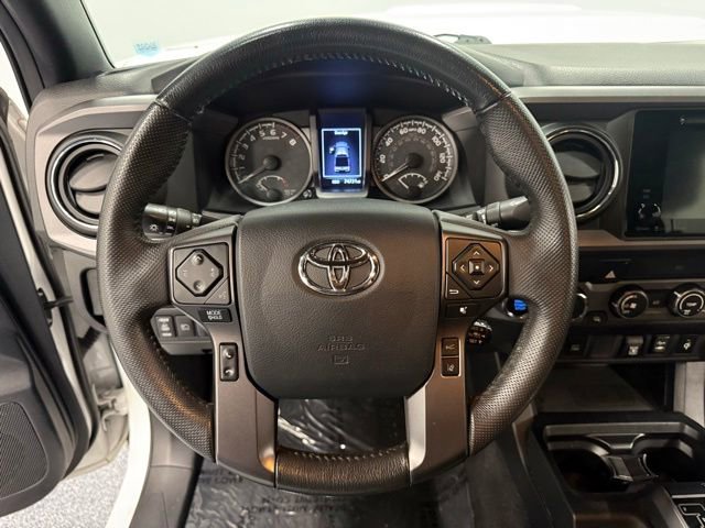 Used 2019 Toyota Tacoma TRD Sport AWD/4WD image 24