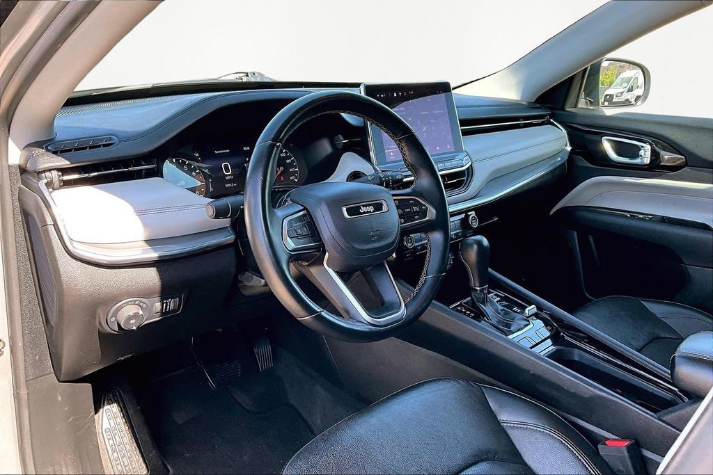 Used 2022 Jeep Compass Limited image 14