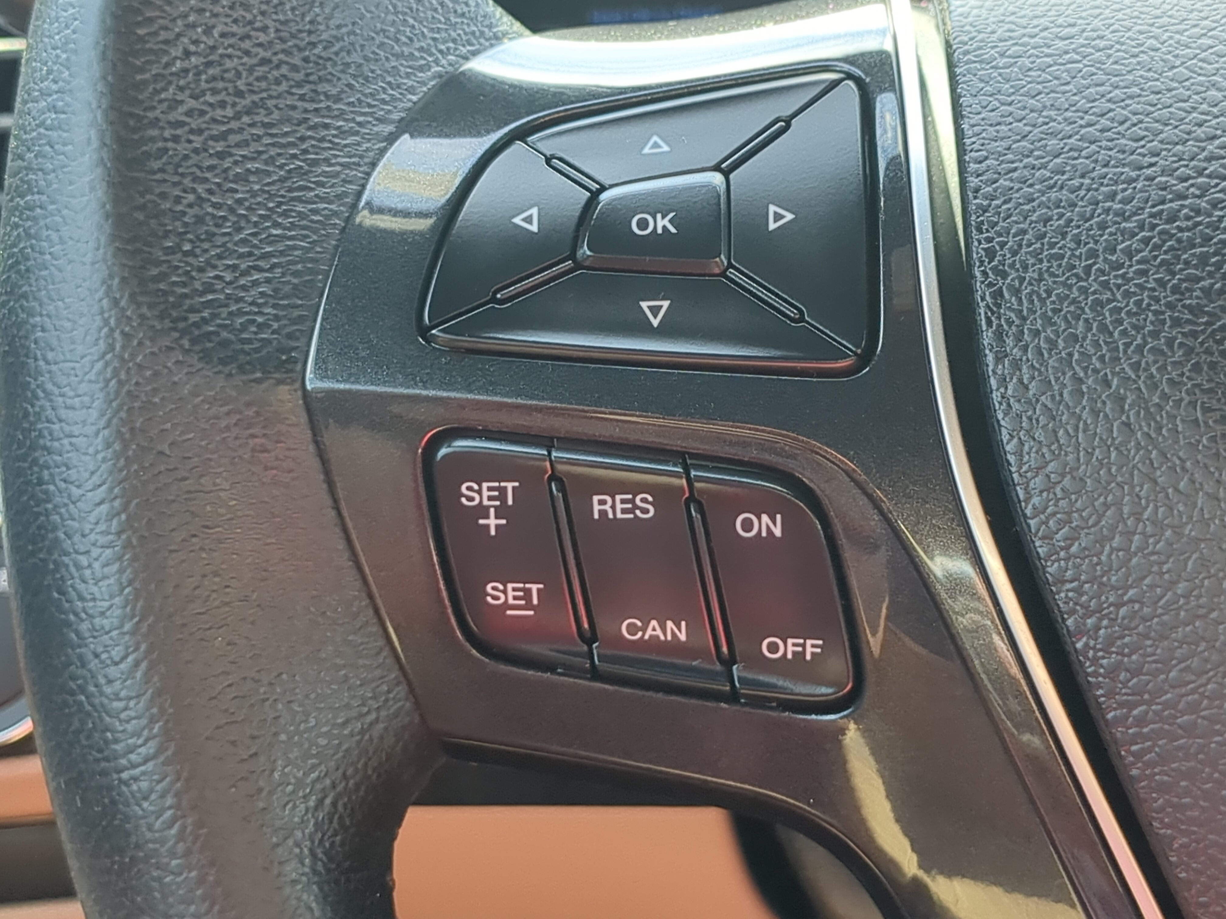 Certified 2017 Ford Explorer Limited FWD image 23