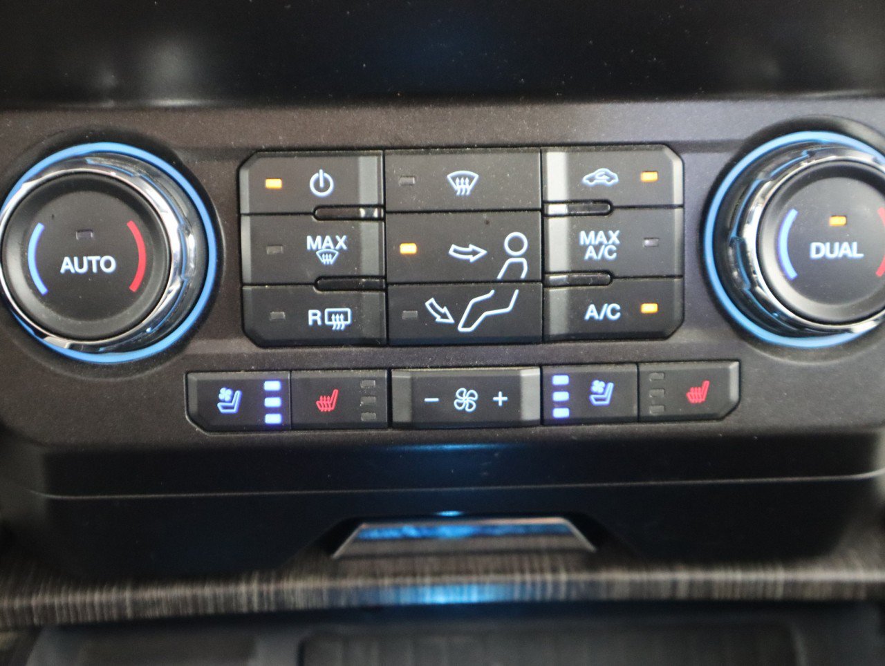 Certified 2020 Ford F250 Lariat w/ Lariat Ultimate Package AWD/4WD image 22