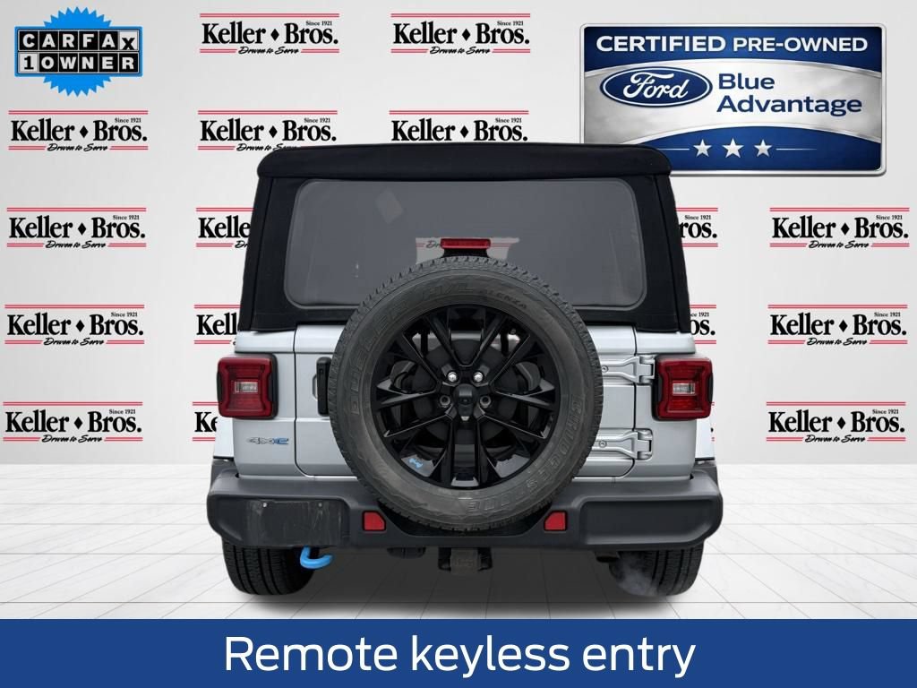 Used 2022 Jeep Wrangler Unlimited Sahara w/ Cold Weather Group AWD/4WD image 6