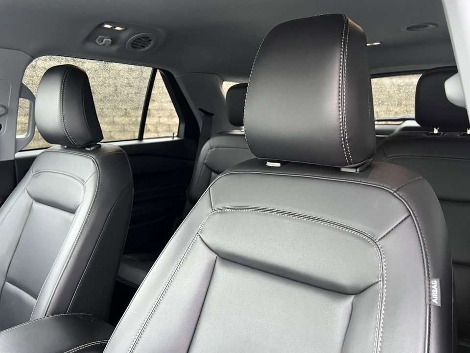 Certified 2023 Ford Explorer XLT w/ Equipment Group 202A image 18