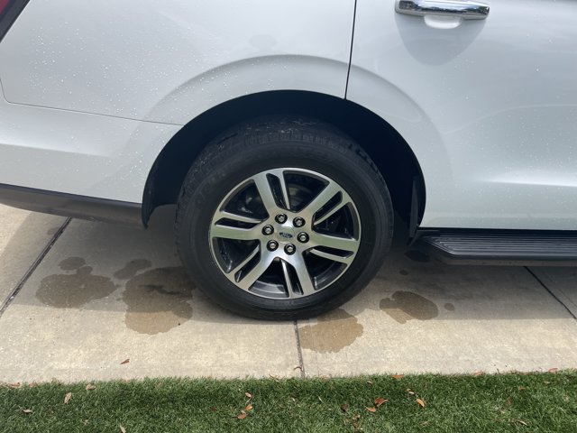 Certified 2024 Ford Expedition Limited RWD image 9