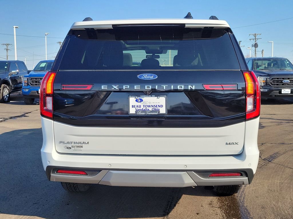 Certified 2025 Ford Expedition Max Platinum image 4