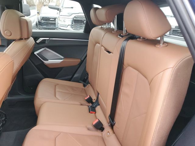 Used 2022 Audi Q3 2.0T Premium Plus w/ Premium Plus Package image 32