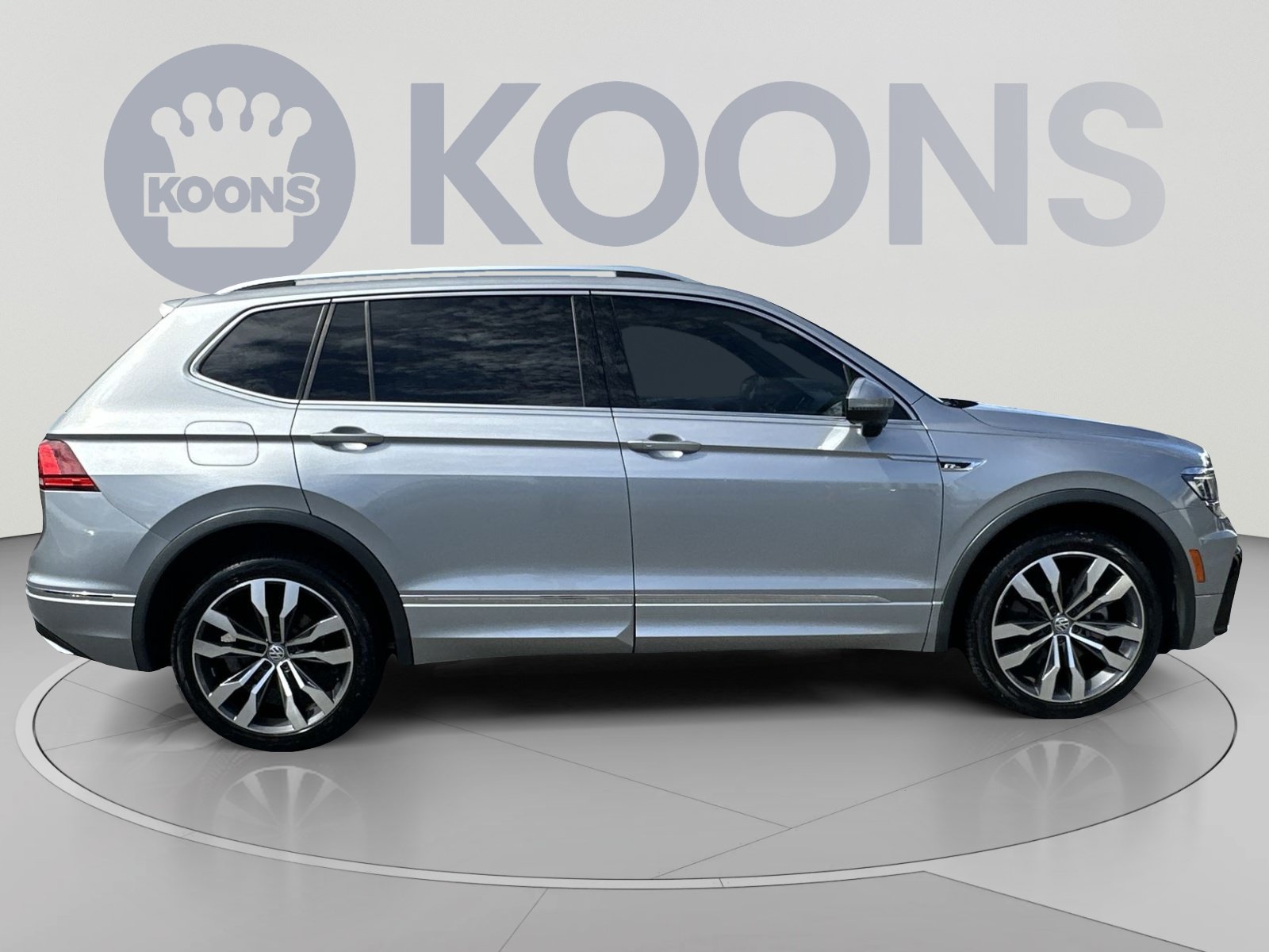 Used 2021 Volkswagen Tiguan SEL Premium R-Line AWD/4WD image 17