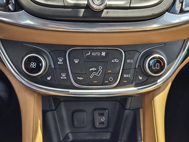 Used 2018 Chevrolet Volt Premier w/ Driver Confidence Package image 16