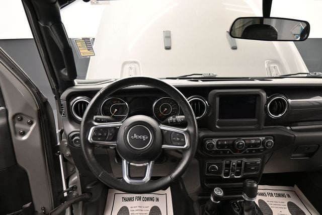 Used 2021 Jeep Wrangler Unlimited Sahara AWD/4WD image 16