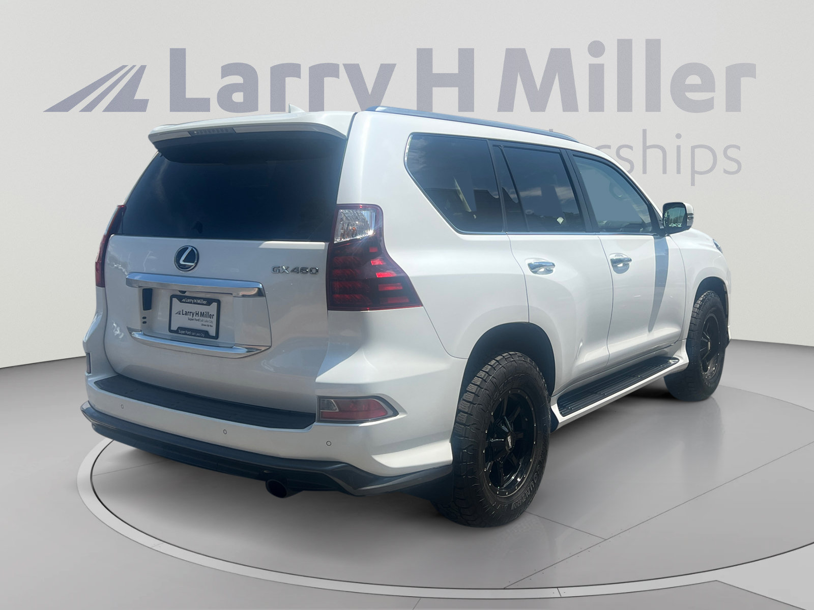 Used 2020 Lexus GX 460 Luxury w/ Luxury Sport Package AWD/4WD image 5