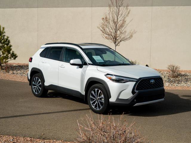 Used 2024 Toyota Corolla Cross XLE image 8