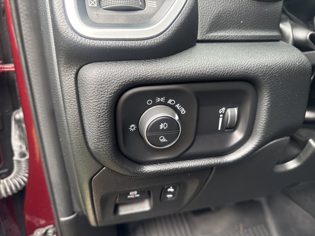 Used 2022 RAM 1500 Big Horn AWD/4WD image 14