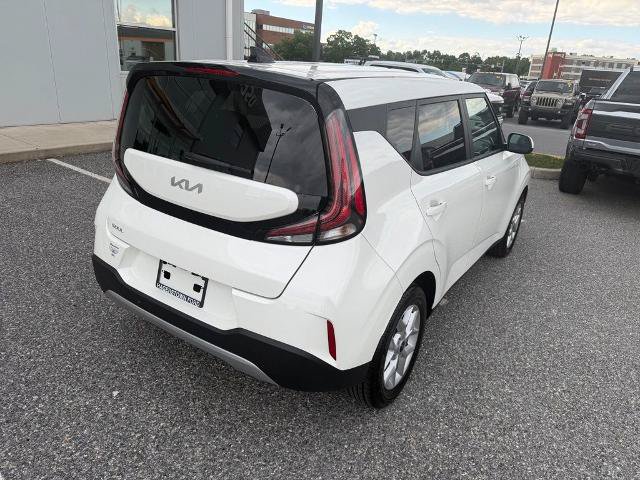 Used 2025 Kia Soul LX w/ LX Technology Package FWD image 8