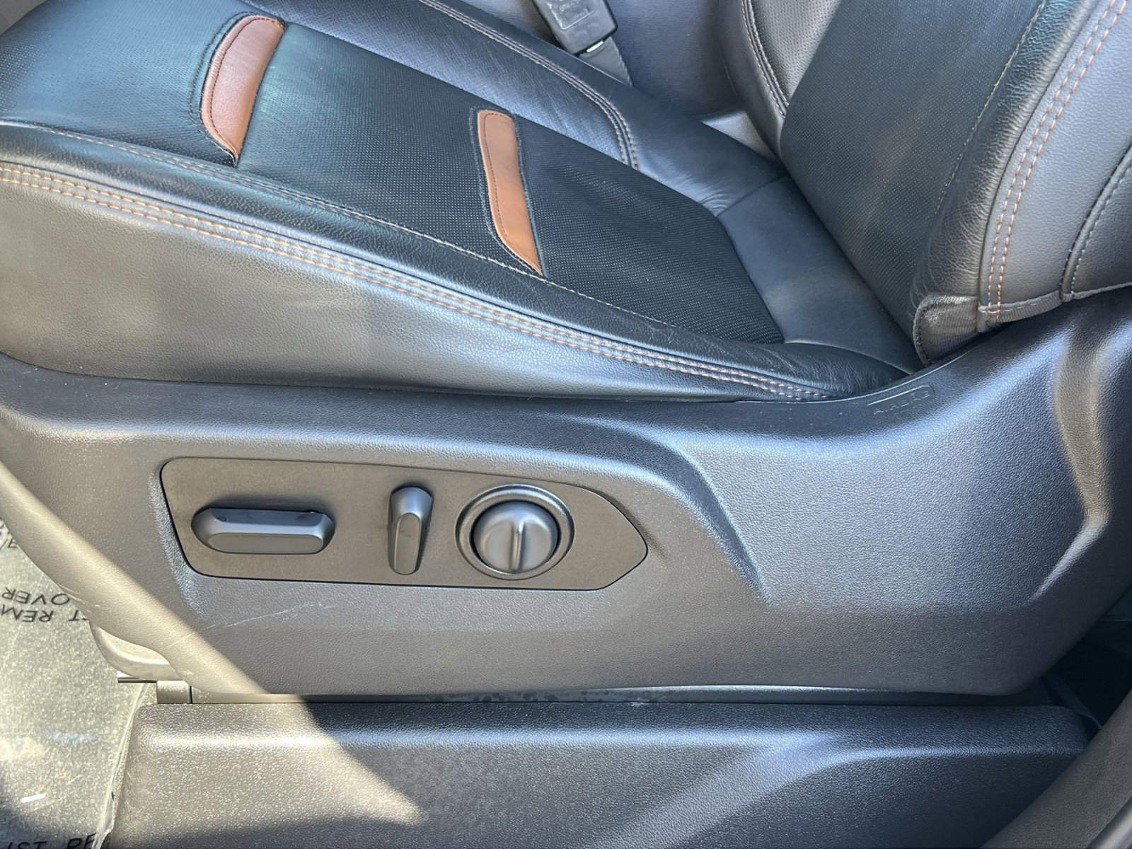 Used 2020 GMC Sierra 1500 AT4 w/ AT4 Preferred Package image 14