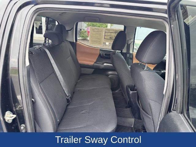 Used 2017 Toyota Tacoma SR5 w/ Tow Package RWD image 20
