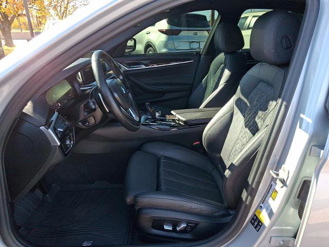 Used 2021 BMW 530i xDrive w/ Convenience Package image 13
