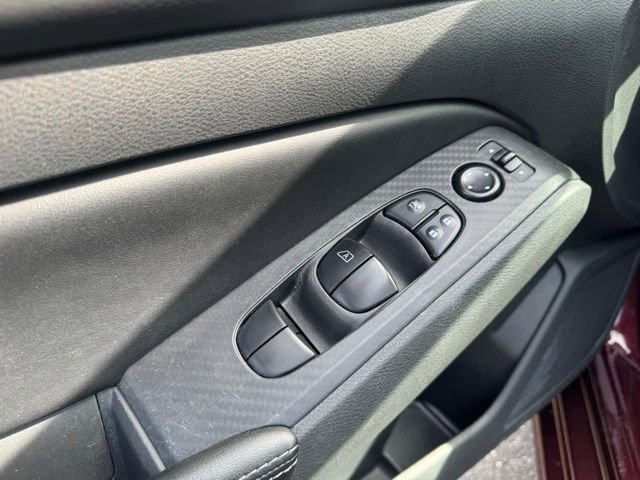 Used 2025 Nissan Altima 2.5 SV FWD image 21
