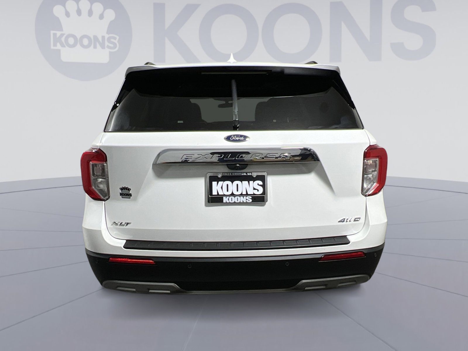 Certified 2022 Ford Explorer XLT w/ Equipment Group 202A image 5