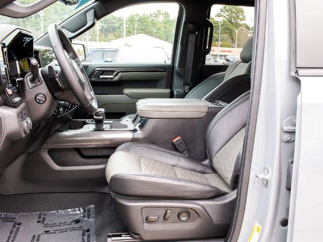 Used 2025 Chevrolet Silverado 1500 ZR2 w/ Technology Package AWD/4WD image 18