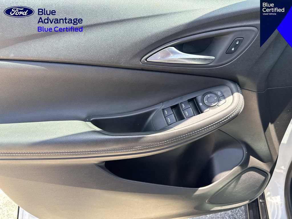 Used 2024 Buick Encore GX Sport Touring FWD image 14
