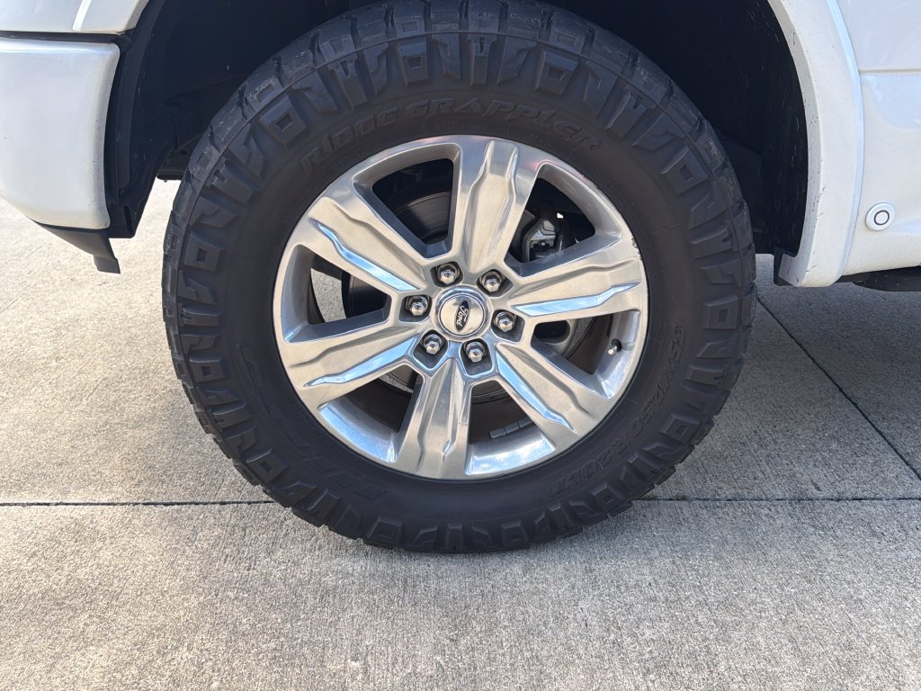 Certified 2019 Ford F150 Platinum w/ Equipment Group 701A Luxury AWD/4WD image 12