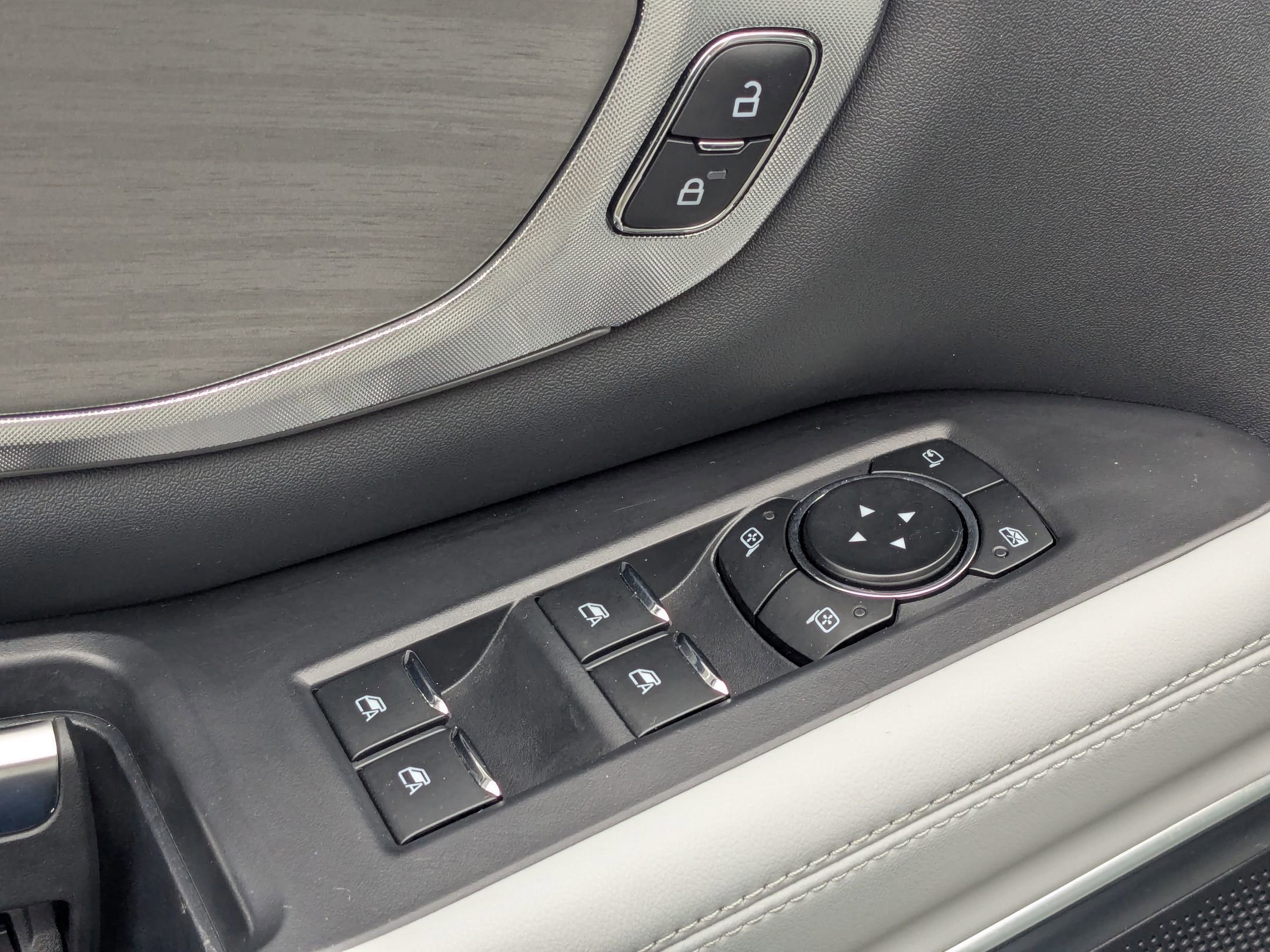 Certified 2025 Ford Expedition Max Platinum w/ Driver's Package image 13