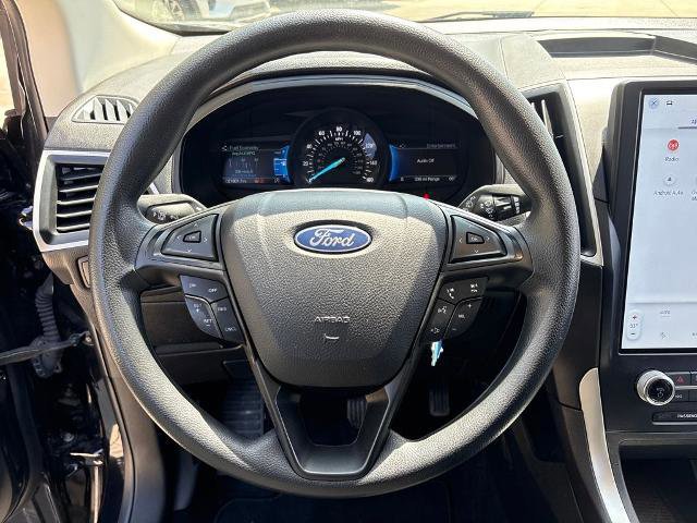 Certified 2024 Ford Edge SE w/ Black Appearance Package image 17