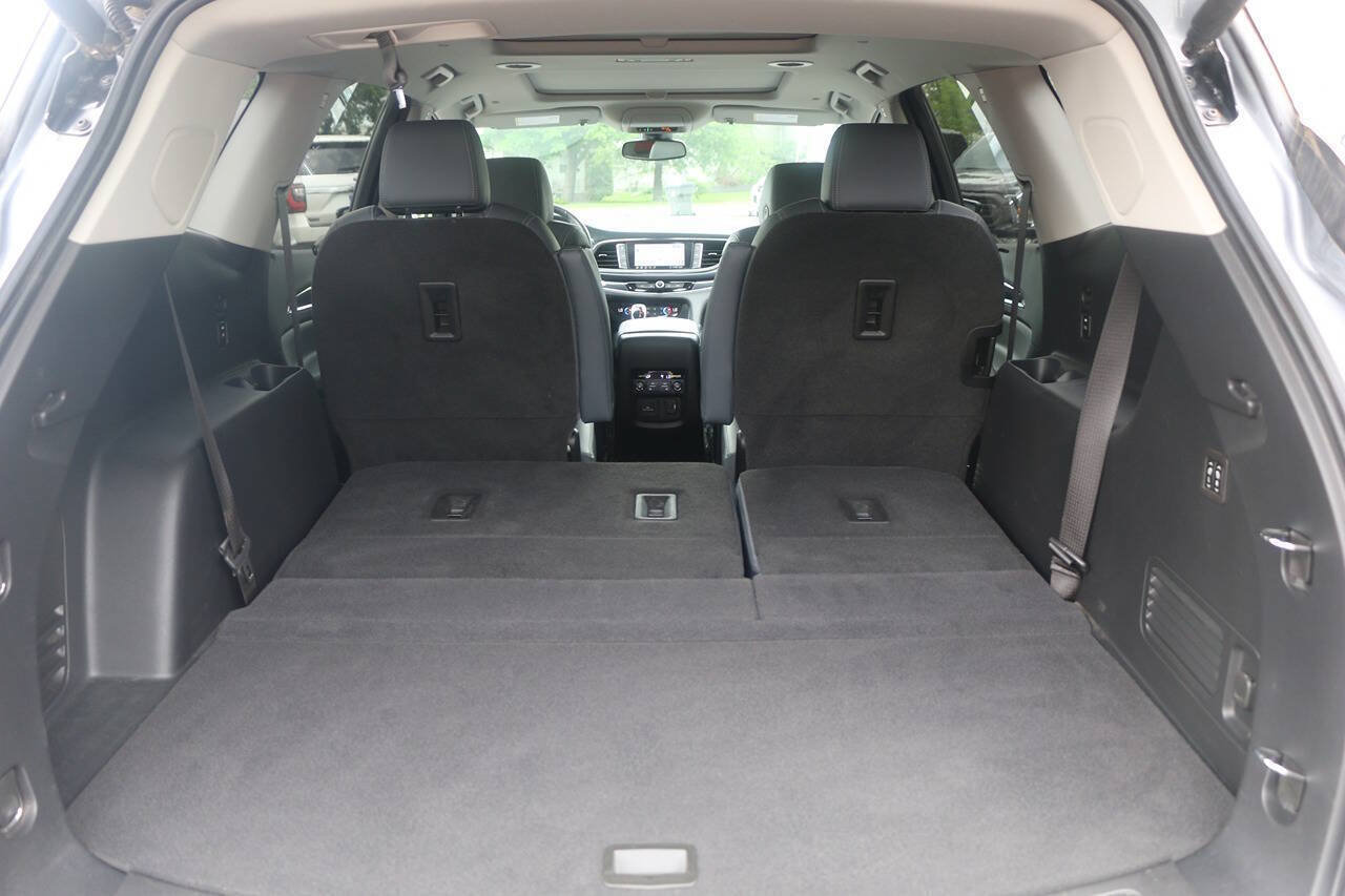 Used 2021 Buick Enclave Premium w/ Sun and Sites Package AWD/4WD image 12