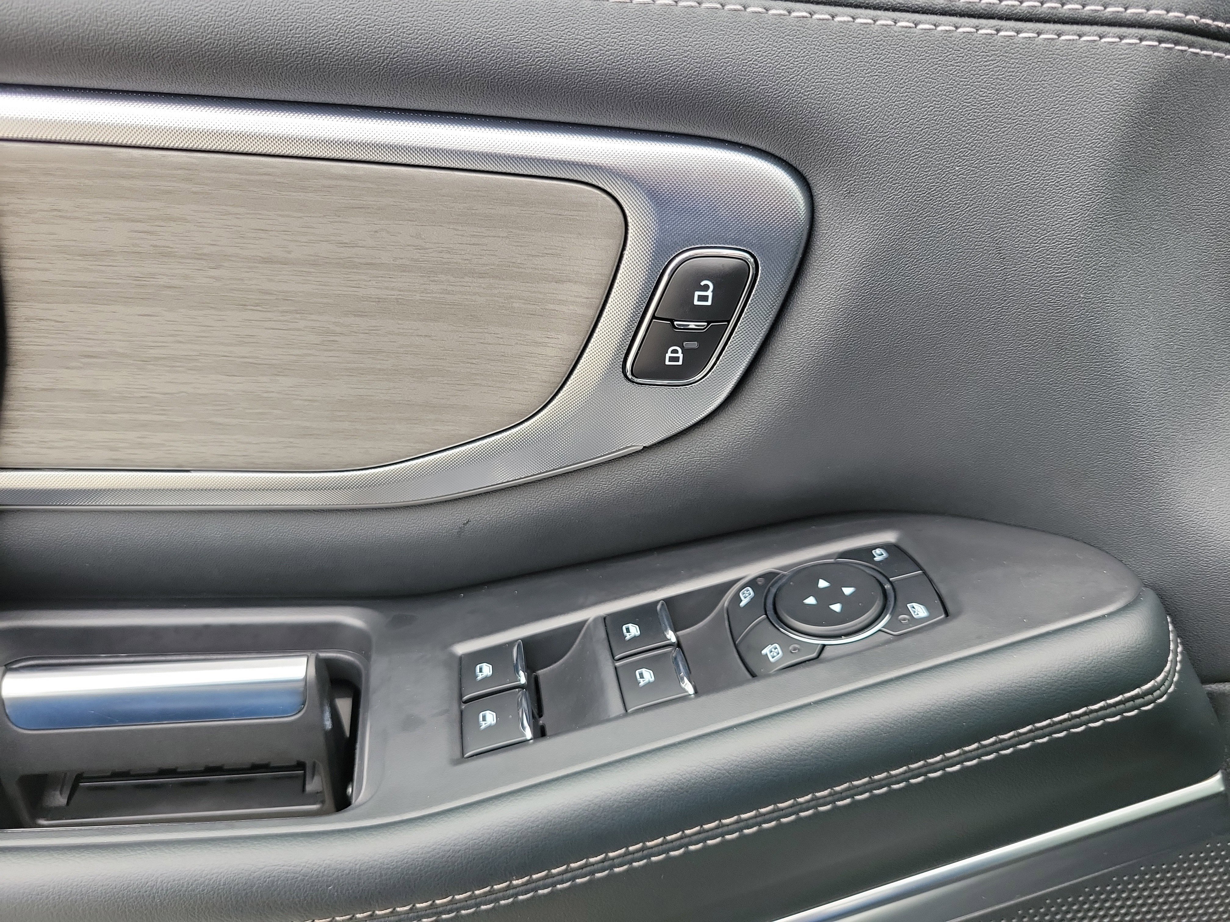 Certified 2025 Ford Expedition Platinum AWD/4WD image 29
